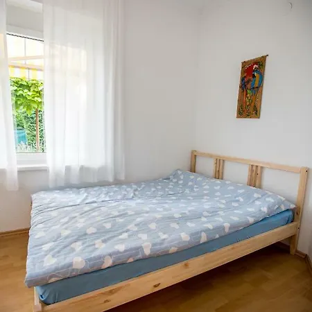 Apartment Schieszl 2 *