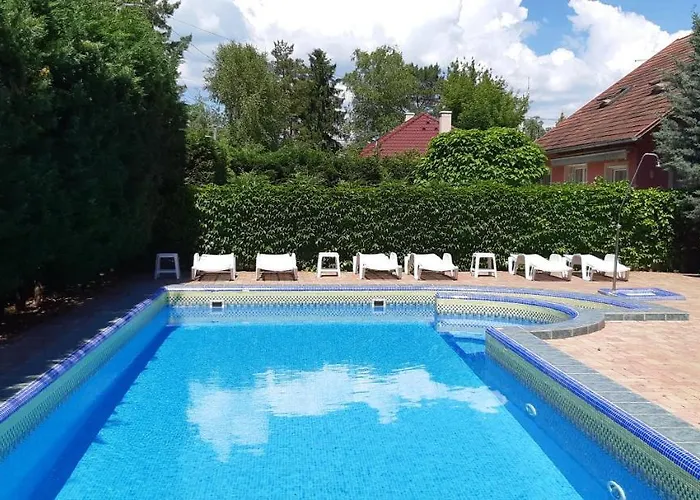 アパート Schieszl 2 *